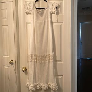 Remo & Juliet Size M White Lace Maxi Dress